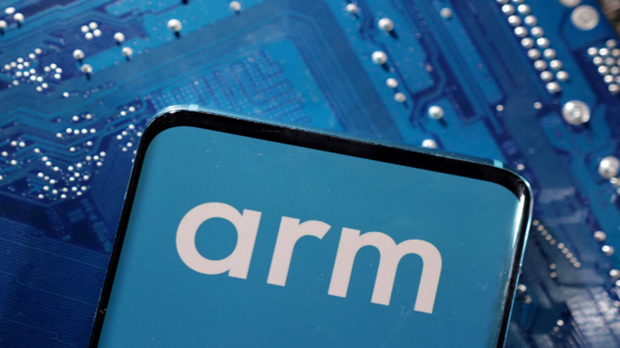 Arm تعزز الذكاء الاصطناعي عبر الهواتف المحمولة